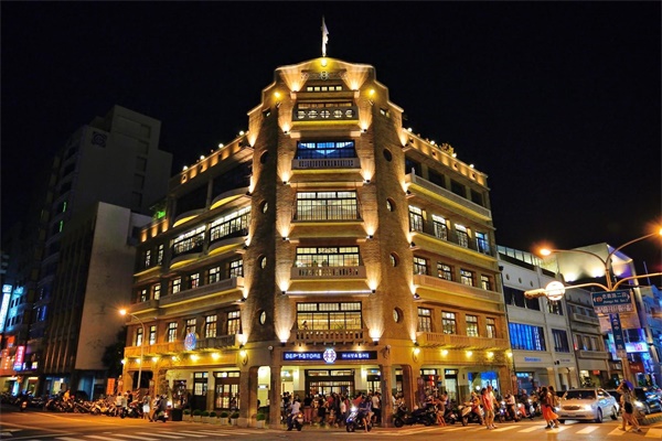 城市商業建筑照明展現出城市的特色內涵