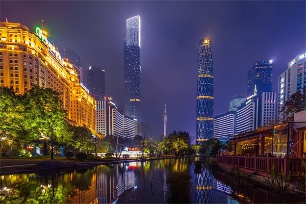 建筑夜景照明設計要達到藝術理念的展現