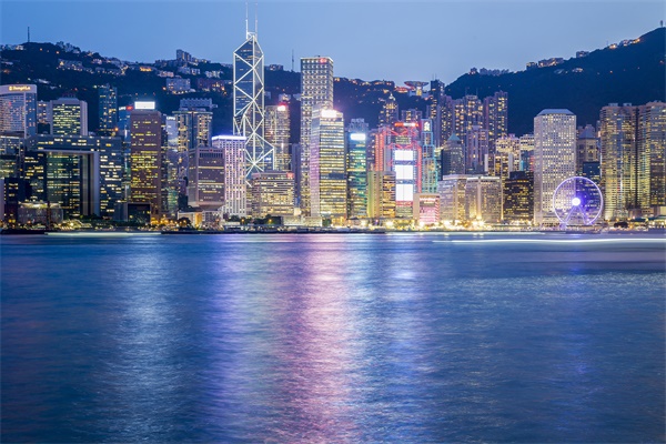 建筑夜景照明設計要達到藝術理念的展現