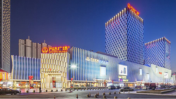 商業廣場亮化工程可以達到渲染購物氛圍的目的