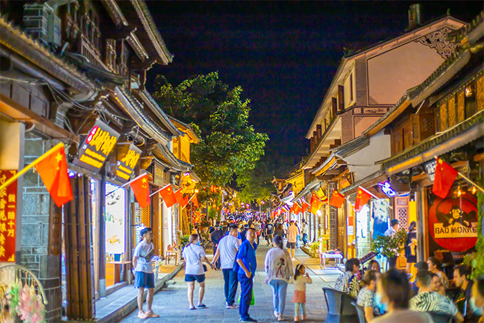 照亮夜空，煥發經濟: 文旅亮化引領夜間消費新潮流