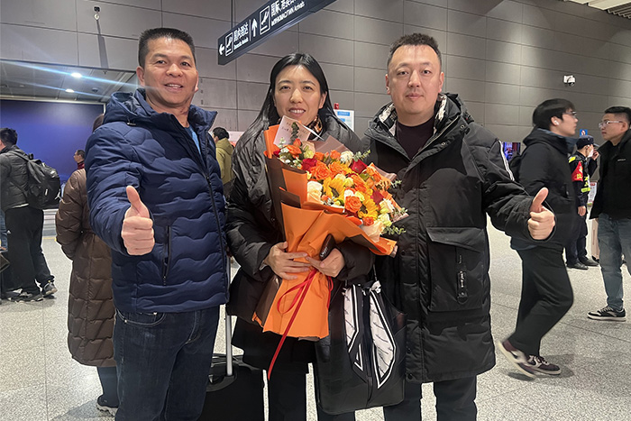 陜西翁財發會長和劉森執行會長飛機場接機