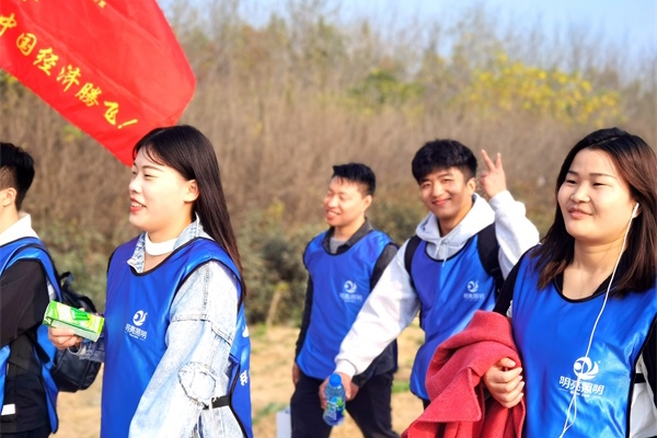 明亮照明-網(wǎng)絡(luò)部50公里徒步團(tuán)建活動(dòng)圓滿(mǎn)落幕
